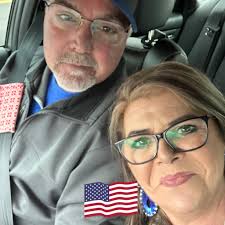 What are some tips for a successful Easter mini photo shoot?