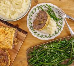 Rachael S French Onion Rolled Meatloaf Rachael Ray Onion Rolls Beef Dinner Ground Beef Dishes