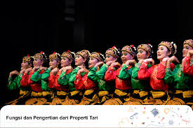 Pertama kali ditampilkan pada tahun 1971 untuk acara adat yaitu perayaan pandan. Fungsi Dan Pengertian Dari Properti Tari Tradisional Penjelasan Lengkap
