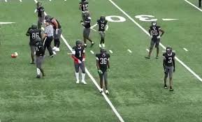 At 5'11, 205 lbs, zeke looks to play a big role in the success of this years…. Kgprqzpdktv7lm