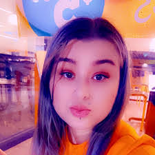 Alissa Crabtree's Instagram, Twitter & Facebook