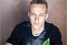 He Didn't Think Twice': Kansas Man Dies Rescuing Stranger Who Went  Underwater In River