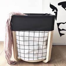 Heute Zeige Ich Euch Wie Ihr Ganz Einfach Aus Einem Holzhocker Ein Tollen Waschesack Machen Konnt Ihr Braucht Dazu 2 Verschi Holzhocker Diy Hocker Ikea Hocker