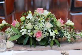 Blumengestecke selber machen für die tischdeko. Blumengestecke Fur Die Hochzeit Ideen Tipps Beispiele