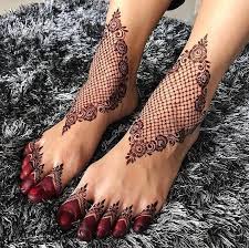 You can also share these henna design images with your friends and make a good choice with opinion of your friends. 50 Leg Mehndi Design Images To Check Out Before Your Wedding Bridal Mehendi And Makeup Wedding Blog