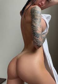 After a workout, dreaming only of a hard 😈 nudes | SEXPORNPICTURES.COM