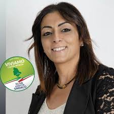 Elisa Sabatini's Instagram, Twitter & Facebook