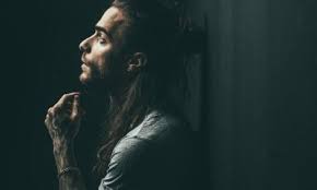 O vencedor da quinta edição de ídolos, diogo piçarra, não poderia estar mais contente com o prémio que ganhou: Diogo Picarra Tatua Chester Bennington Myway