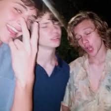 Stream Porch (from Avengers: Infinity War soundtrack) by Lawson Gardner