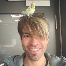 Ehrlich Brothers على X: "Ich habe nen neuen Hair-Stylisten 😂😂😂 Habt Ihr  Haustiere? Euer Chris https://t.co/9XkYQzpX90"