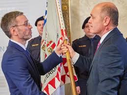 He was removed from office on 20 may 2019 in the wake of the ibiza affair, though he was not personally involved. Ist Herbert Kickl Der Richtige Innenminister Fur Osterreich Politik Vol At