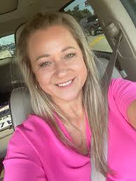 Hello to all of you beautiful souls!! I just wanted to introduce myself,  I'm Crystal🌿 My cycle is pretty much killing me this week & I've had the  absolute worst cramps ever