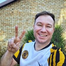 Elliot Kula (@elliot_kula)