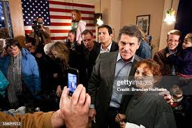 209 photos et images haute résolution de Perry Hoffman