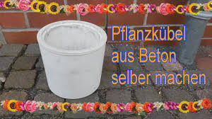 Pflanzkubel aus beton selber machen anleitung tipps und tricks. Pflanzkubel Selber Machen Pflanztroge Bauen Diy Pflanzgefasse Aus Beton Giessen Gartendeko Youtube