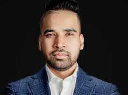 Billion-dollar pyramid from Dubai: fraudsters Moyn and Monir Islam relaunch  OneCoin under the guise of “AI education” • Интернет-издание Власть