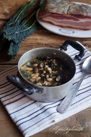 In pentola a pressione 45 minuti in pentola normale 60 minuti. Minestra Di Farro Con Fagioli Dall Occhio Cavolo Nero E Guanciale Ilgattoghiotto It