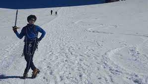I quattro alpinisti sul monte rosa erano partiti dal rifugio lambronecca, a 3.394 metri di quota, in val d'ayas, alla volta del. Fc4ffkbducr9rm