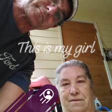 What time does Rabbittown cafe serve breakfast?