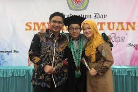 Paksa Satukan Kembali Pasha Ungu Dan Okie Agustina Kiesha Alvaro Ingin Orangtuanya Lengkap Di Wisudanya Semua Halaman Nova