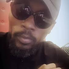 Manadjiaaa est la ya R