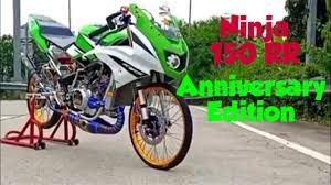Namun kenyataanya berkata lain, banyak para pecinta kawasaki ninja yang hobi merubah tampilan ninja rr mereka dari racing ke velg jari jari ( jeruji ). Modifikasi Ninja 150 Rr Anniversary Special Edition Youtube