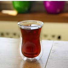 Setlerde, çay bardağı ve çay tabağı bulunur. Cift Cidarli Bardak Cam Bardak Cam Cay Bardagi Cam Neskafe Bardagi Cam Tatli Bardagi Cam Su Bardagi Cift Cidarli Cay Bardagi Cift Cidarli Neskafe Bardagi Cift Cidarli Tatli Bardagi Cidarli Bardak 6 Li Pardak 2 Li Bardak
