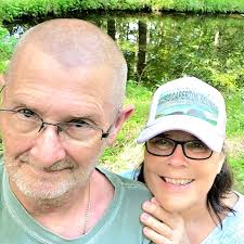 WAKE UP TO TN: Hope your Sunday's as sunny as this Tennessee sunflower 🌻🙂  https://bit.ly/3BKIbvT