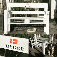 Hygge Gartenbank Urlaubsgefuhl Zu Hause In 2020 Diy Gartendekoration Mobel Aus Paletten Gartendekoration