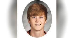 Jesse Connelly's Instagram, Twitter & Facebook