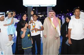 محمد العواجي ، تصوير : Ø§Ù„Ø£Ù…ÙŠØ± Ù…Ø´Ø¹Ù„ Ø¨Ù† Ù…Ø§Ø¬Ø¯ Ù…Ø­Ø§ÙØ¸ Ø¬Ø¯Ø© ÙŠØ²ÙˆØ± Ù…Ù‡Ø±Ø¬Ø§Ù† Ø§Ù„ØµÙ†Ø¯ÙˆÙ‚ Ø§Ù„Ø£Ø²Ø±Ù‚ Ø£ÙƒØªØ´ÙÙˆØ§ Ø¹Ø§Ù„Ù… Ø§Ù„ØªÙˆØ­Ø¯ ØµØ­ÙŠÙØ© Ø´Ø¨ÙƒØ© Ø§Ù„Ø§Ø¹Ù„Ø§Ù… Ø§Ù„Ø³Ø¹ÙˆØ¯ÙŠ