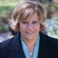 Stephany Lewis's Instagram, Twitter & Facebook