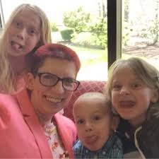 Eileen Barlow (@EileenBarlow4)