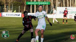 Suso (milan) un tiro di sinistro da fuori area palla indirizzata nell'angolino in basso a sinistra in seguito a un calcio da fermo. Coppa Italia Femminile Milan Sassuolo 0 0 Calcio Femminile Italiano