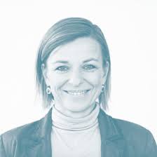 Pia Schmid als Othilia Manhard als Charley's Tante in Nochmals, Charley!  Theater Stans 2020