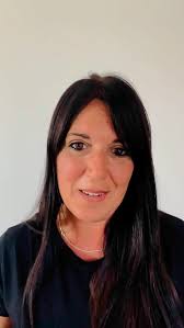 La mejor forma de ser nuestra mejor versión, es aprendiendo a conocernos. ,  Noelia Centeno , Instagram: @noe_centeno_, Tik tok: @noe_centeno_