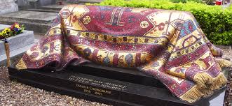 See more ideas about rudolf nureyev, nureyev, rudolf. Nureyev S Grave A Decade Later His Beauty Lives On Kevin Flanagan S Blog