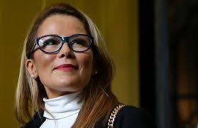 Tv personality and politician who became the mayor of maipú in 2016. La Version De Cathy Barriga Tras Investigacion Por Celebracion De Su Cumpleanos En Parque Municipal
