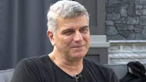 Vladimiros kiriakidis is an actor and television director. Kyriakidhs H Apopsh Oti Mia Gynaika Prepei Na Kanei Paidi Einai 3eperasmenh Diaforetiko