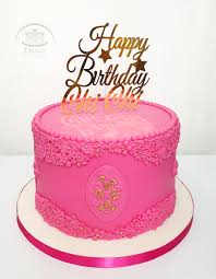 Chi Chi Birthday - dinascakecreations