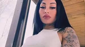 Tamara Báez, la ex de L-Gante, mostró cómo es su cara sin pestañas postizas