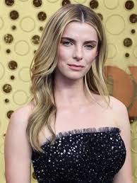 She has been married to cosmo pfeil since august 6 2016. Betty Gilpin Style Clothes Outfits And Fashion Celebmafia