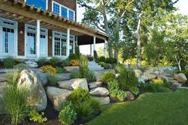 Lake House Bord De Mer Jardin Other Metro Princeton Scapes Inc Jardin Contemporain Jardin En Pente Et Amenagement Paysager