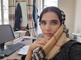 ۸مارچ؛ شغل‌ام را می‌خواهم دلم پشت چپن سیاه و چرمه‌نای آبی وکالتم تنگ شده است