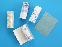 (…bricolage en volume avec le papier roulé…) après avoir fait des coccinelles en volume en guise de premier bricolage 3d en quilling, j'avais en tête après avoir réfléchi, essayé, et recommencé, je peux enfin vous montrer aujourd'hui ma petite tortue en papier roulé. 2 Activites Manuelles En Recyclage Pour La Maison Lotus