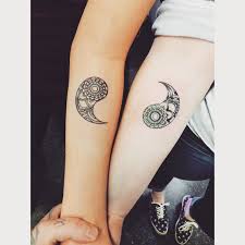Matching Yin Yang Tattoos My Tattoo Guy Drew Up For My Best Friend And I Tattoo Ideen Tattoo Freundschaft Tattoos Freundschaft