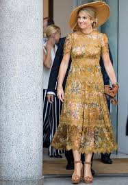 Move Over Meghan And Kate Queen Maxima Of The Netherlands Is The Newest Royal Style Icon To Watch Royal Fashion Royal Clothing Royal Dresses