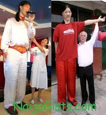 Yao defen chinese pinyin yo dfn of china july 15 1972 november 13 2012 was the tallest living woman as recognized by guinness world record. World S Tallest Woman Yao Defen Is Dead Died In China Age 39