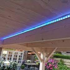 pin op ledstrips in tuin