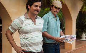 .pablo escobar'ı sevmek türkçe dublaj izle, pablo escobar'ı sevmek hd izle, kolombiyalı gazeteci virginia vallejo, 1981 yılında, uyuşturucu kaçakçılığıyla para kazanıp iktidarı ele geçiren ve dostlarını ülkenin yeni nesil zengin insanlarına dönüştüre pablo escobar ile bir ilişkiye başlar. Narcos Tu Ce Ai Alege Plumbul Sau Argintul Lui Pablo Escobar Cinemagia Ro
